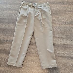 Dockers Men's Khaki Pleated Chinos